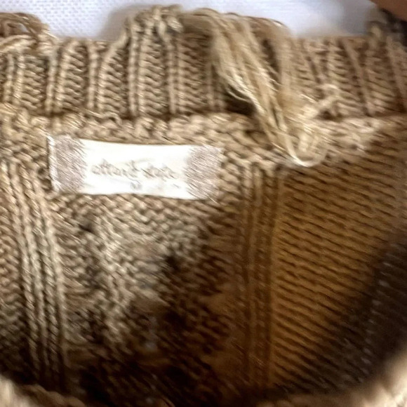 Altar'd State Scoop Neck Cable Knit Fringe Sweater Size Medium - Picture 6 of 9